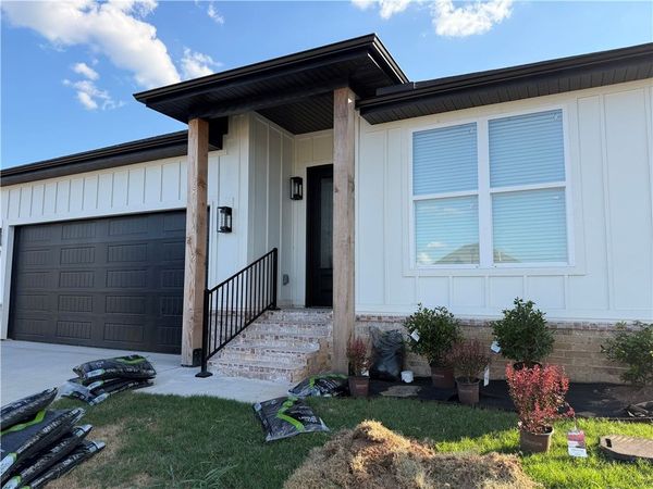 821 Pinnacle Street , Prairie Grove, AR 72753