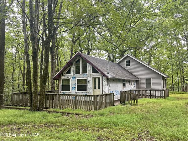 18 Prescott Road, White Haven, PA 18661