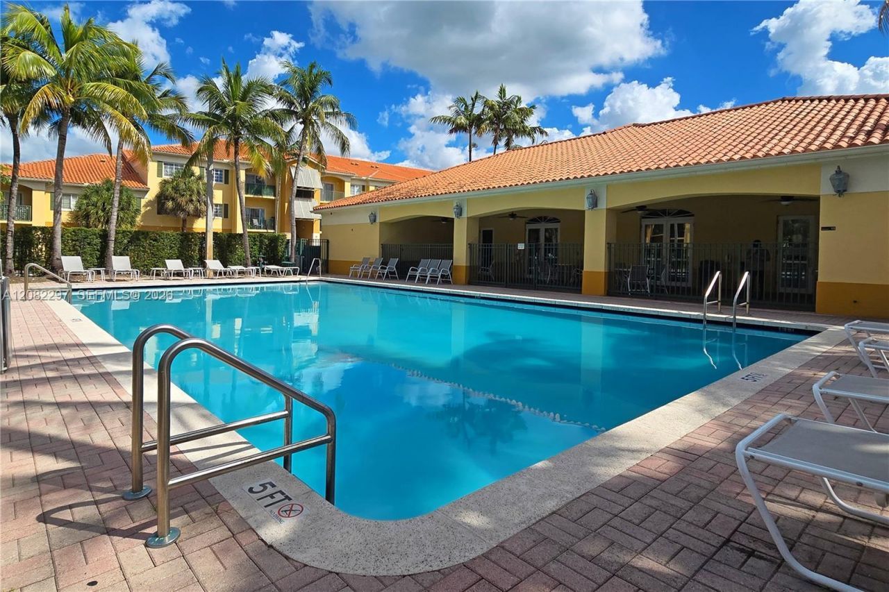 7280 NW 114th Ave, Unit 201-8, Doral, FL 33178 Photo