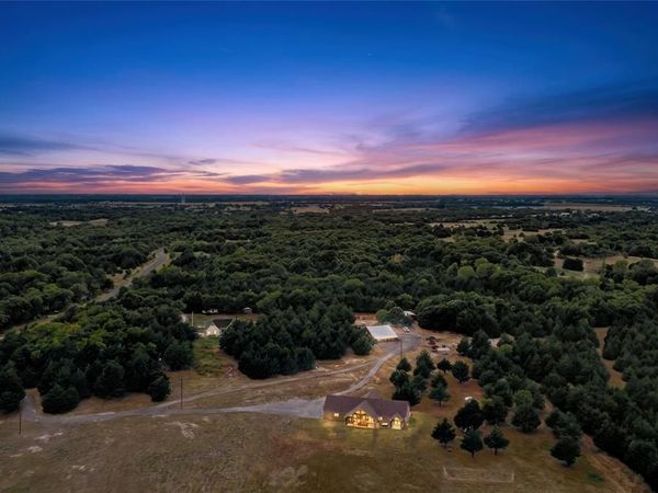 8615 County Road 534, Whitewright, TX 75491