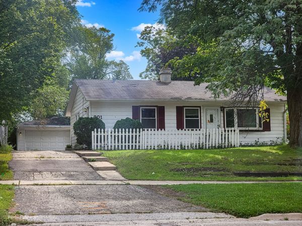 201 S Bartlett Road , Streamwood, IL 60107