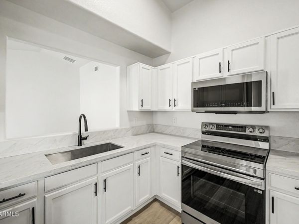 6503 W FLORENCE Avenue, Phoenix, AZ 85043