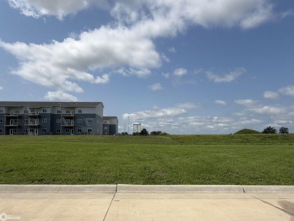 1241 N 18th Street, Chariton, IA 50049