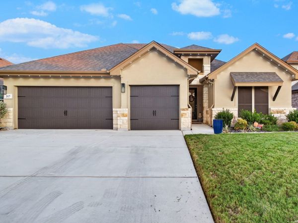 317 VALIANT VLY, Cibolo, TX 78108