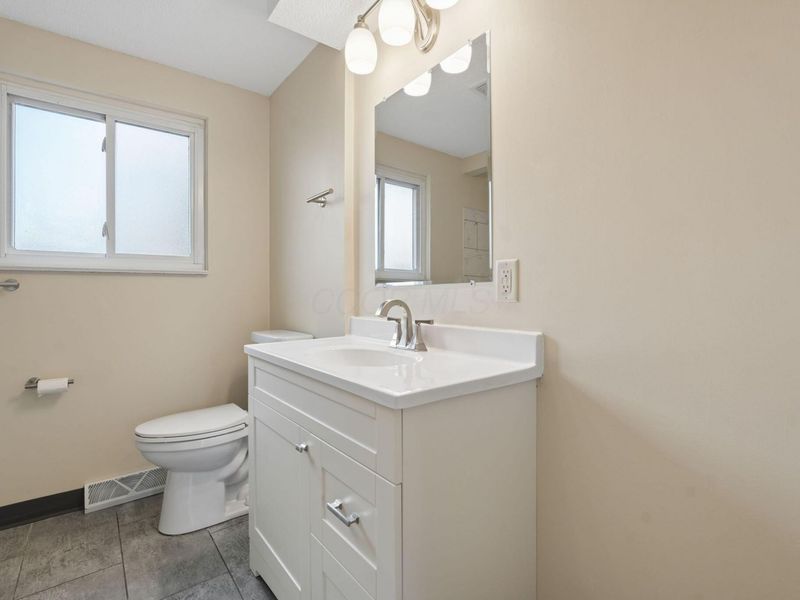 1600 Deporres Drive, Columbus, OH 43219 Photo 18