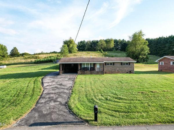 106 Meadowbrook Road, Afton, TN 37616