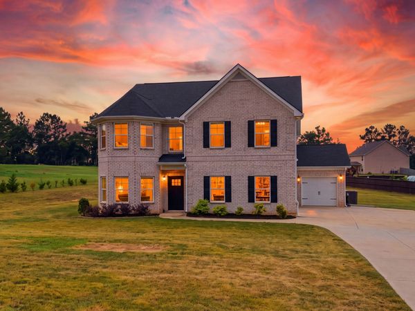 685 S Jeff Davis Drive, Fayetteville, GA 30215