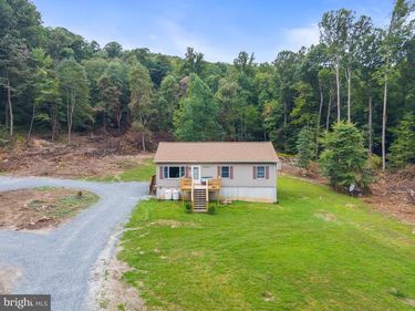 1395 J GREEN RIDGE ROAD, ORRTANNA, PA 17353