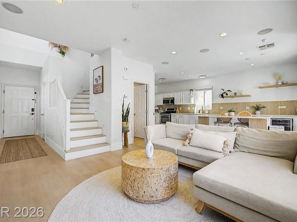 10147 Dragons Meadow Court, Las Vegas, NV 89148