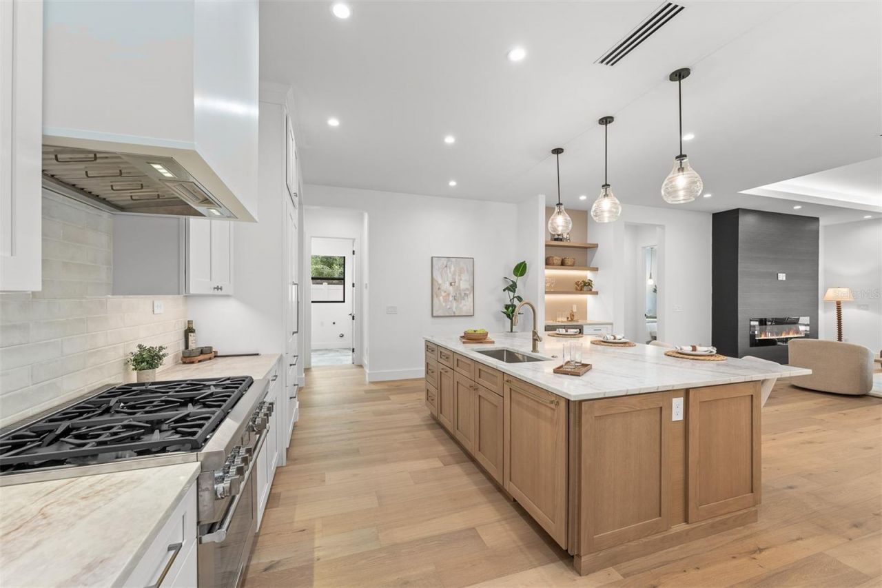 10 W Harvard Street, Orlando, FL 32804 Photo