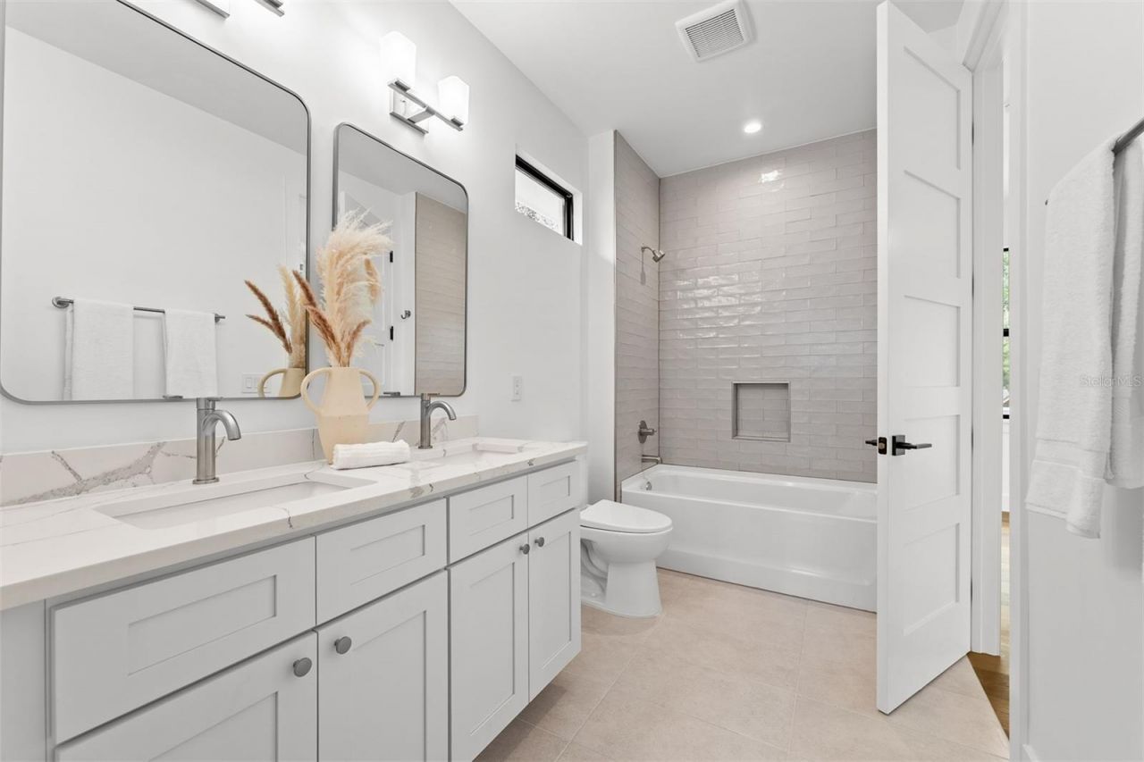 10 W Harvard Street, Orlando, FL 32804 Photo