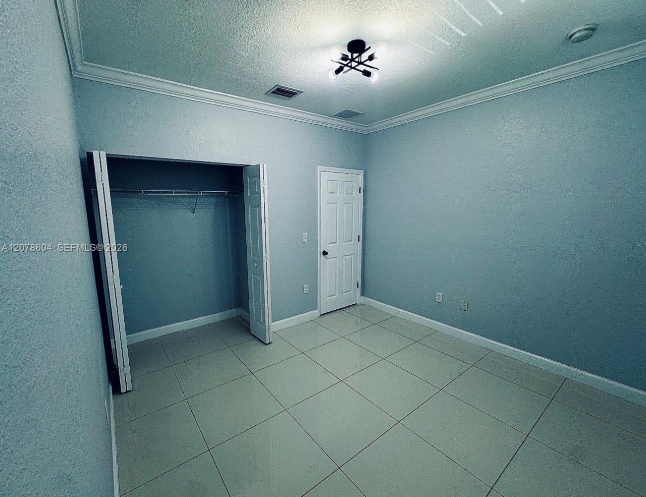 1035 NE 207th Ter , Miami, FL 33179 Photo