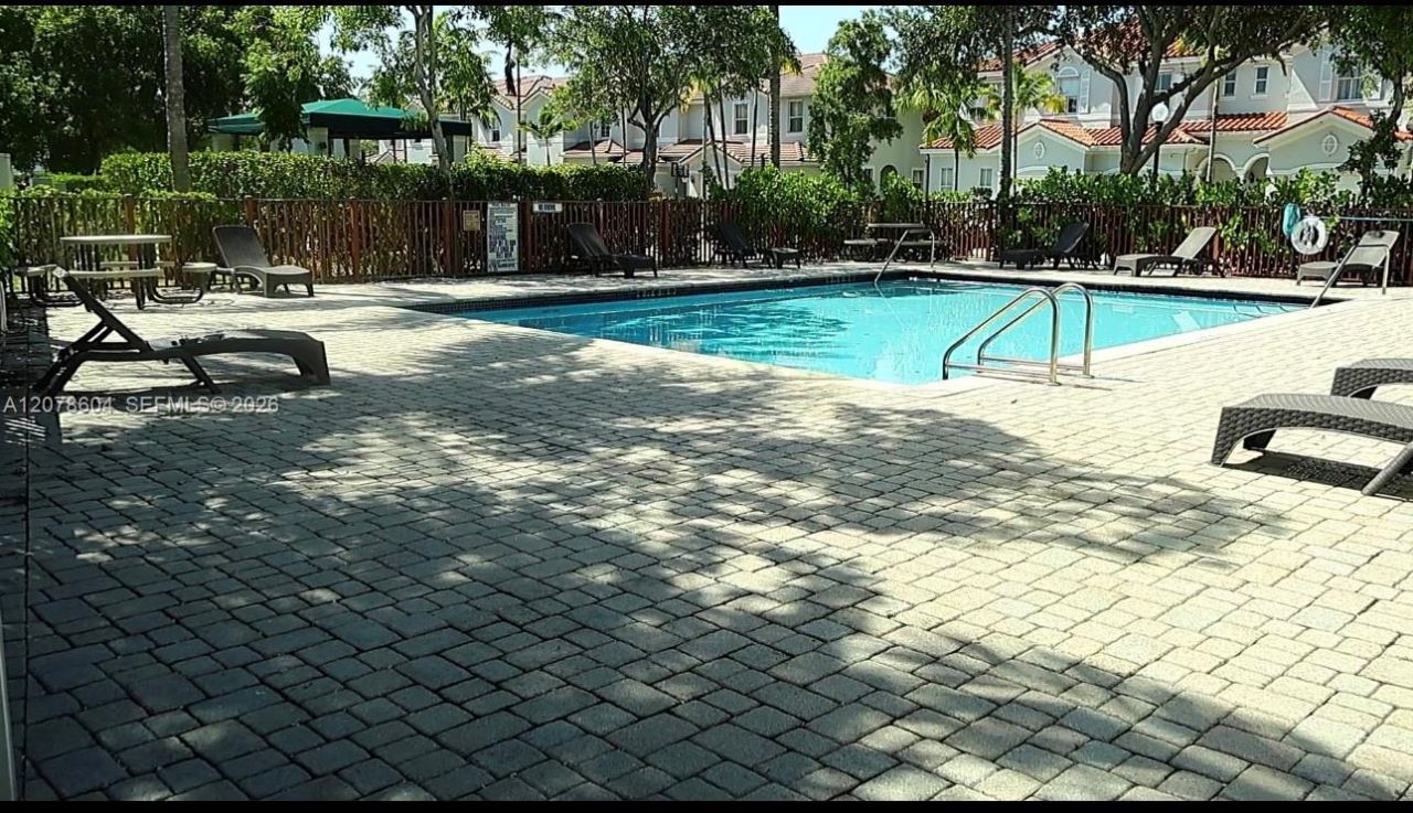 1035 NE 207th Ter , Miami, FL 33179 Photo