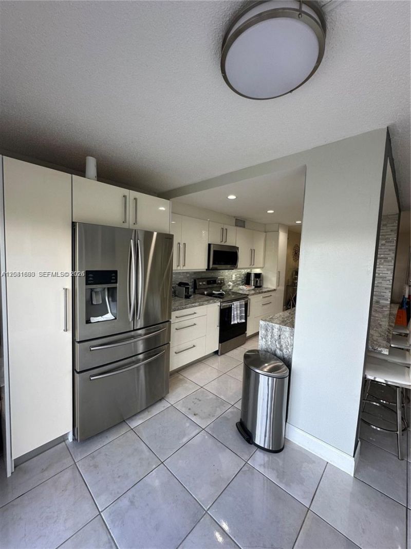 9410 W Flagler St , Unit 410, Miami, FL 33174 Photo