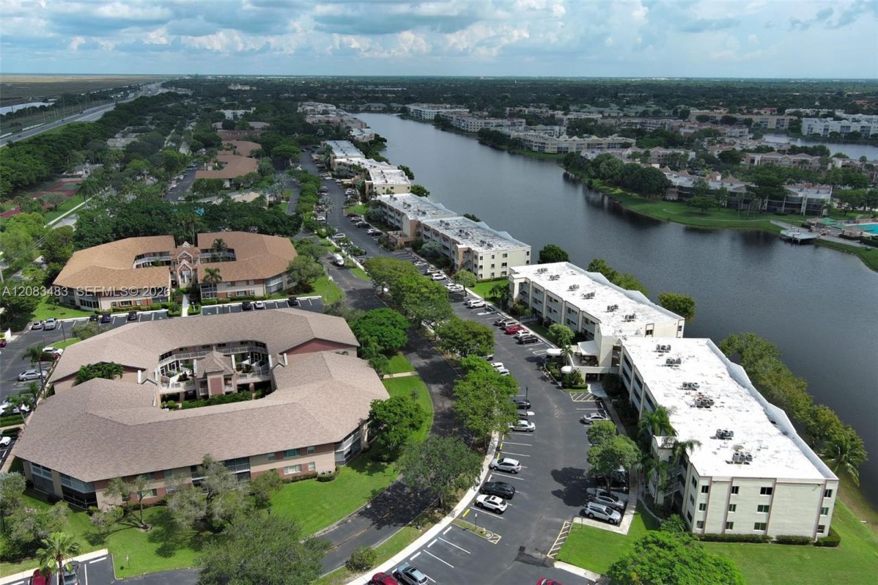 7245 S Devon Dr , Unit 112, Tamarac, FL 33321 Photo