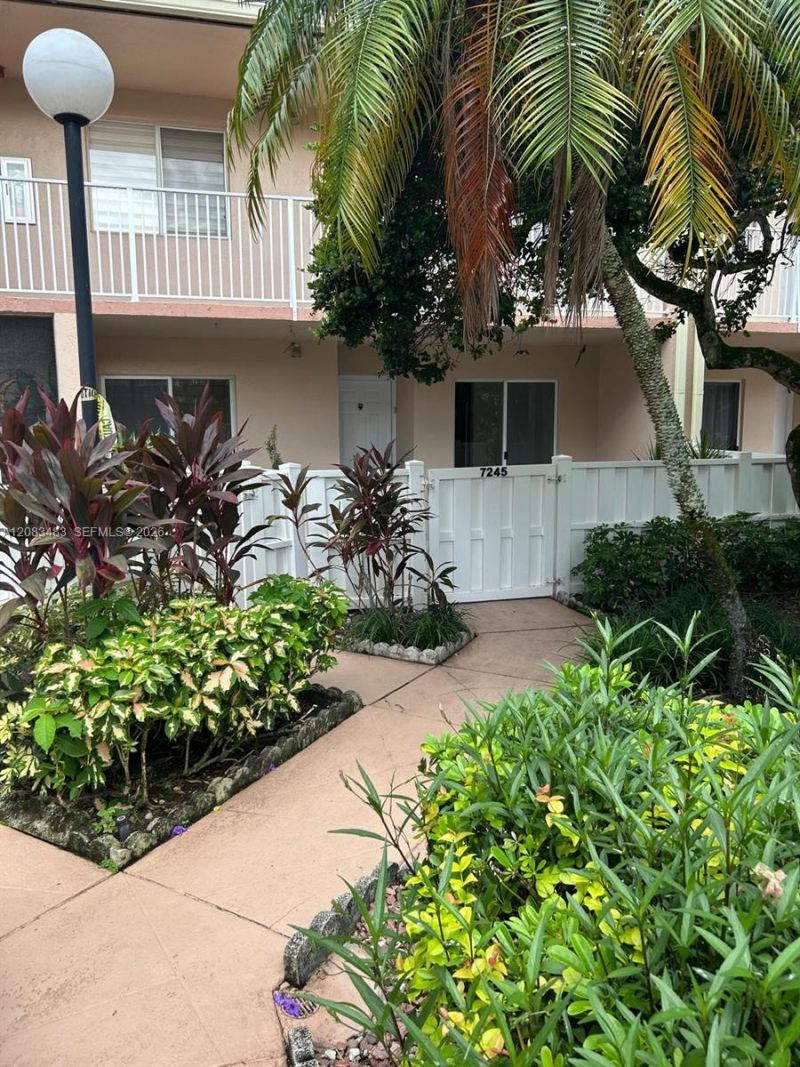 7245 S Devon Dr , Unit 112, Tamarac, FL 33321 Photo
