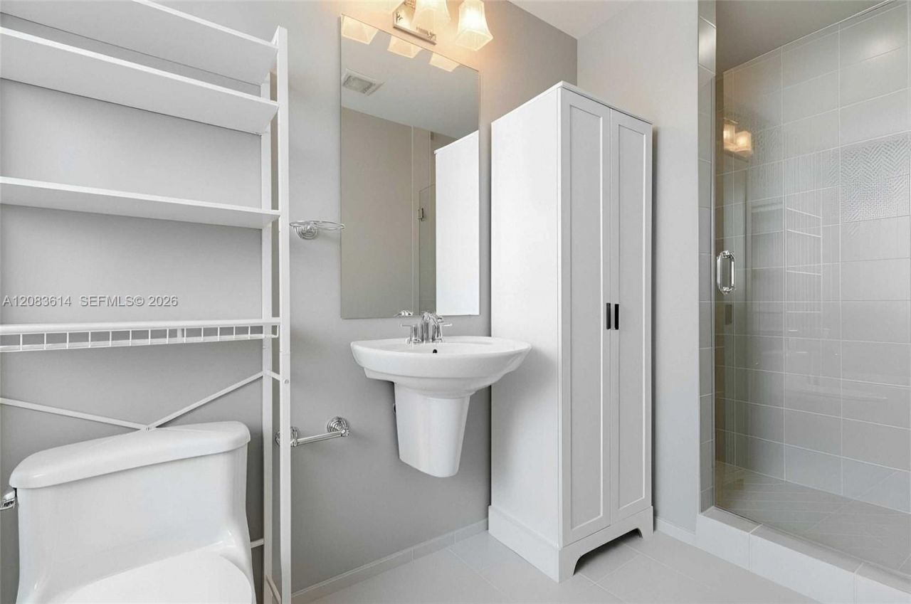 60 SW 13th St , Unit 3800, Miami, FL 33130 Photo
