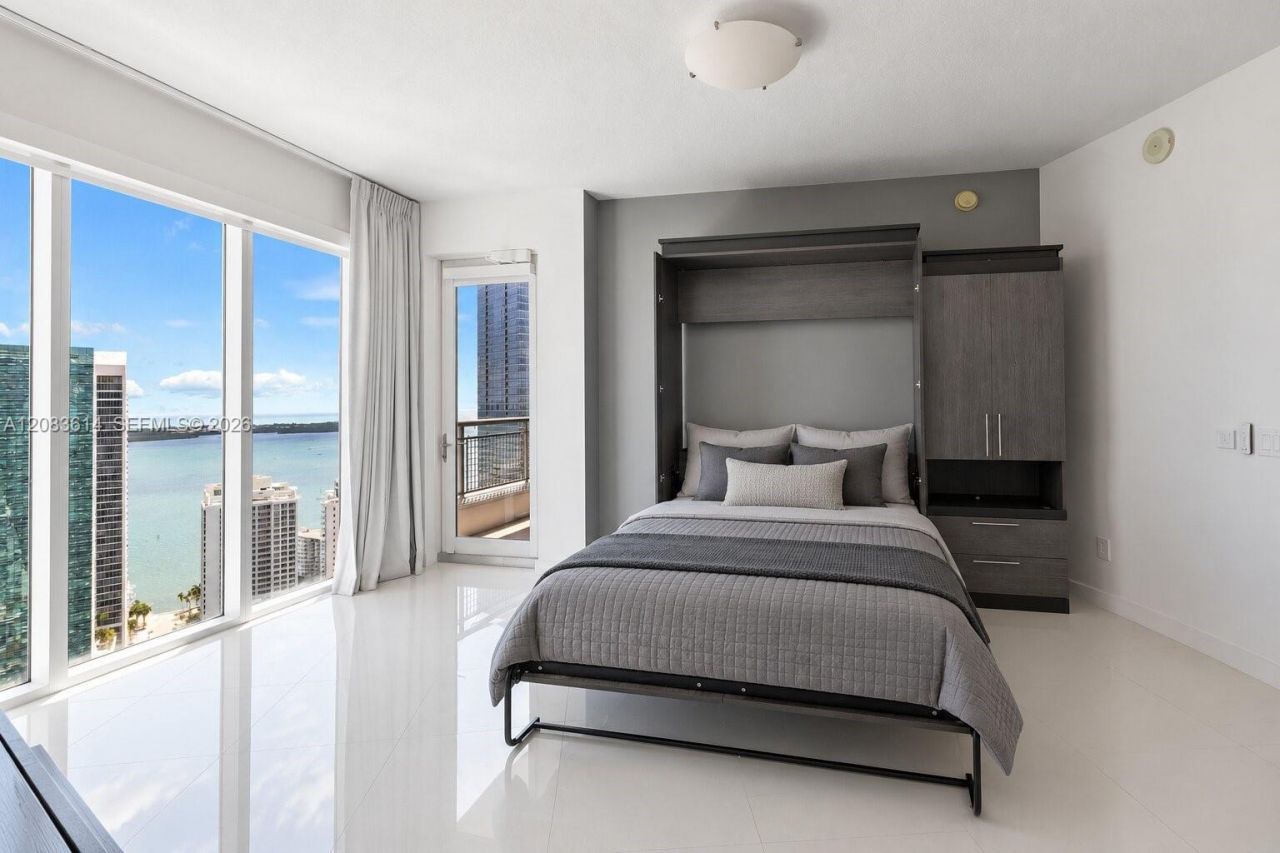 60 SW 13th St , Unit 3800, Miami, FL 33130 Photo