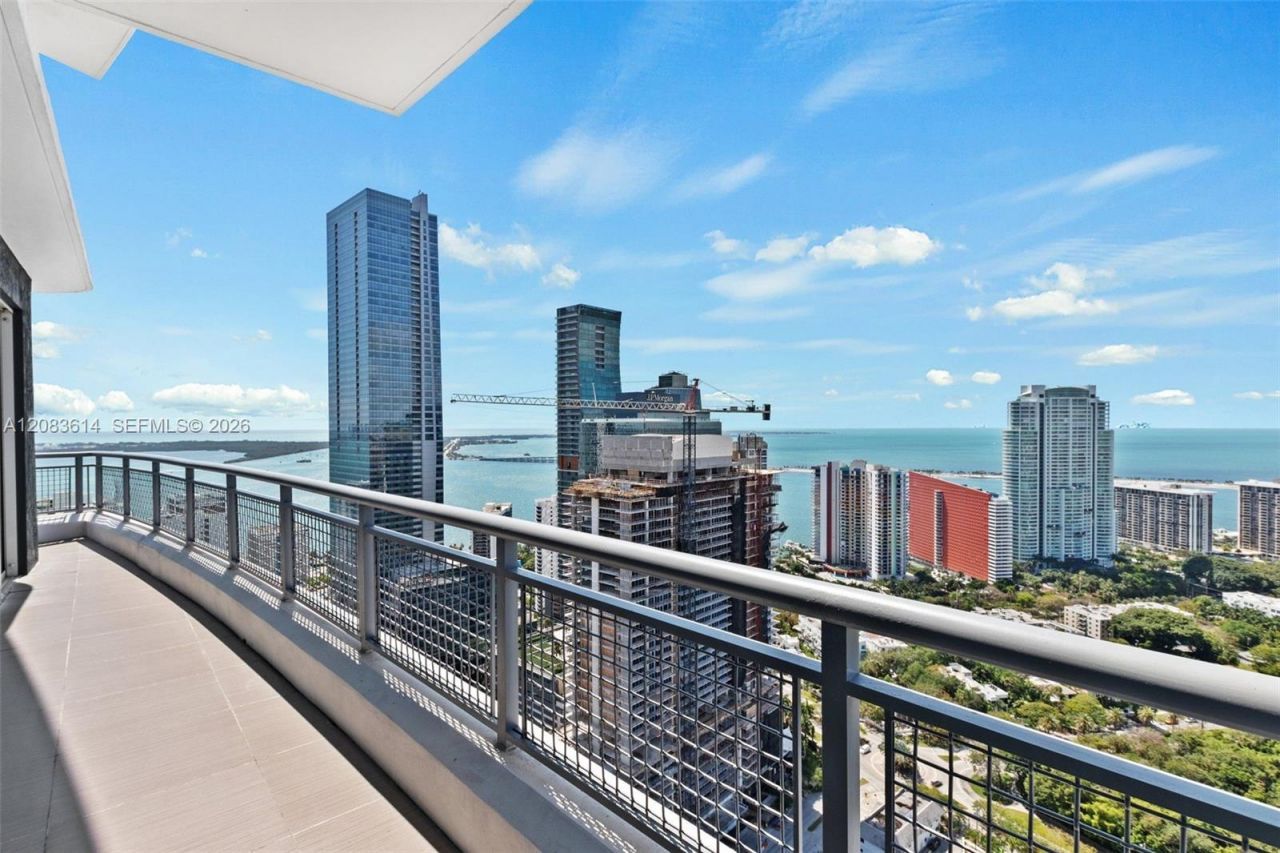 60 SW 13th St , Unit 3800, Miami, FL 33130 Photo