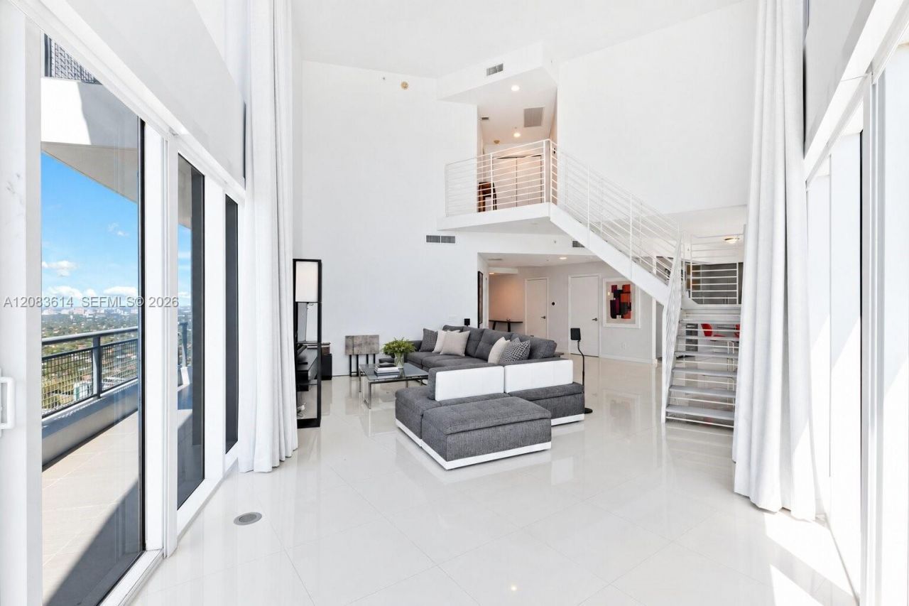 60 SW 13th St , Unit 3800, Miami, FL 33130 Photo