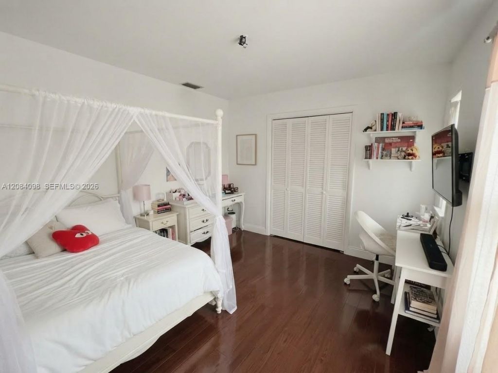 332 Briarwood Cir, Unit 2-19, Hollywood, FL 33024 Photo