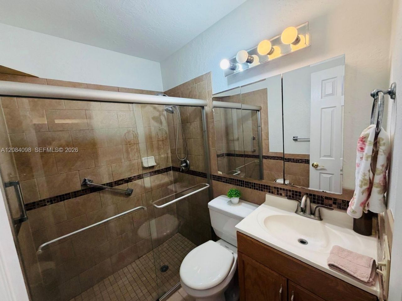 332 Briarwood Cir, Unit 2-19, Hollywood, FL 33024 Photo