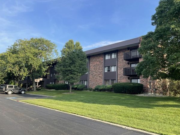 1504 Woodbridge Road , Unit 1F, Joliet, IL 60436