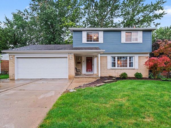 542 Eastlook Drive, Saline, MI 48176