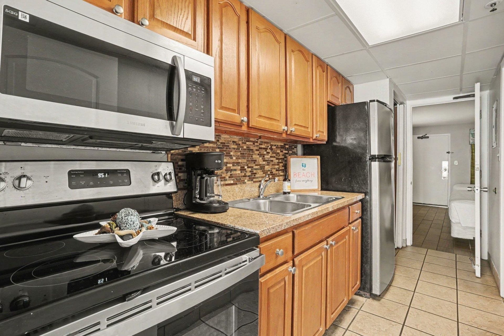 6804 N Ocean Blvd. N Photo 14