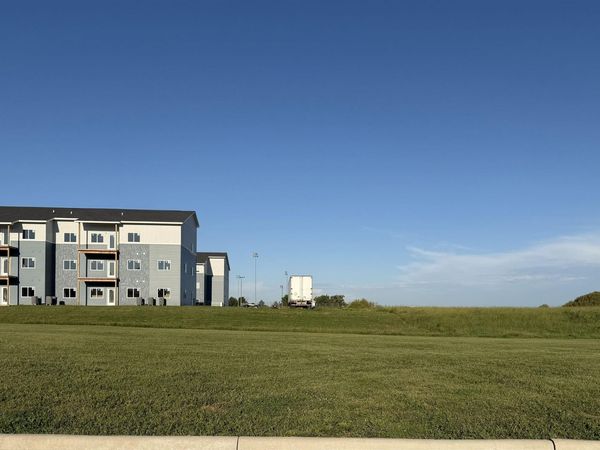 1233 N 18th Street, Chariton, IA 50049