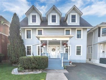 380 East Avenue , Lockport, NY 14094