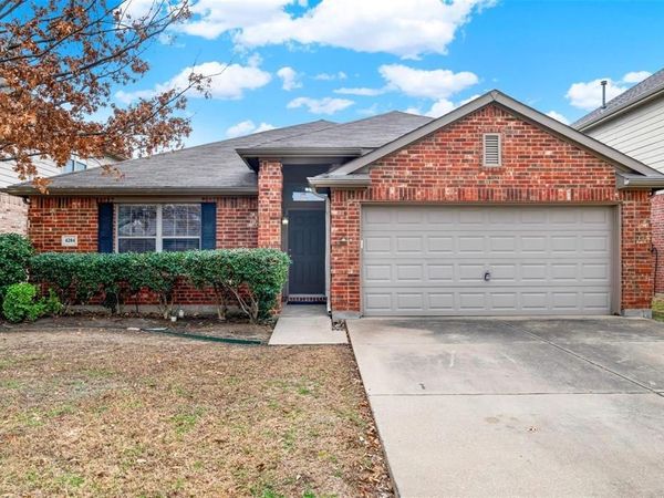 4204 Enchanted Rock Lane, Fort Worth, TX 76244