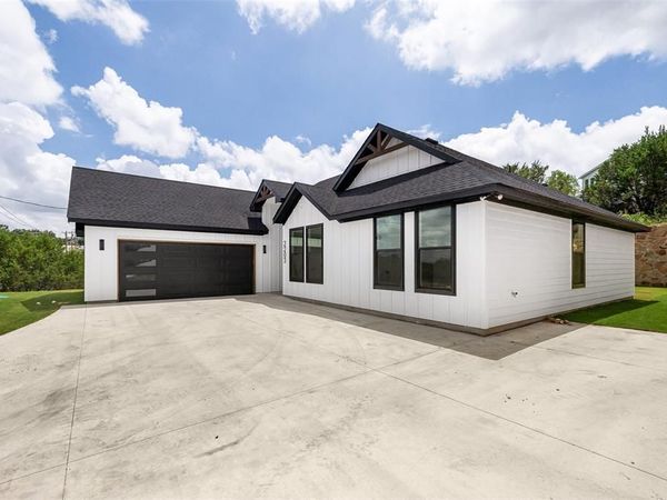 2203 Christine Drive, Granbury, TX 76048
