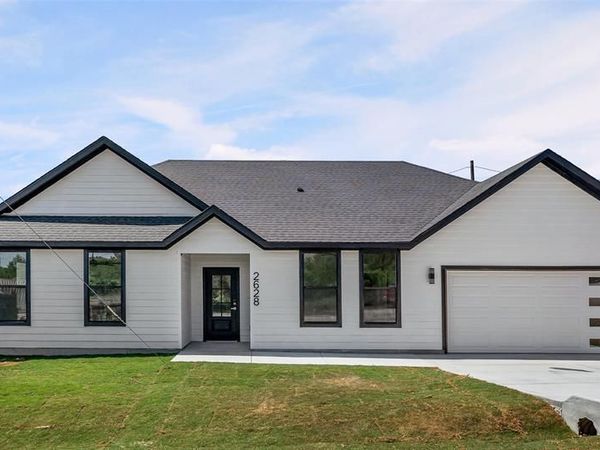 2628 White Rock Drive, Granbury, TX 76048