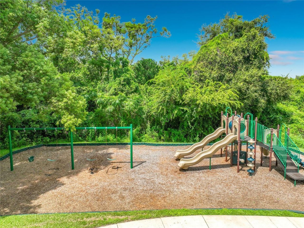 912 Magnolia Blossom Court , Apopka, FL 32712 Photo