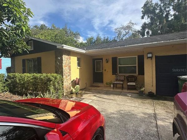 4605 E YUKON STREET , TAMPA, FL 33617