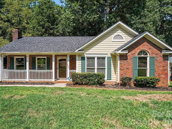 7225 Mcteal Place , Charlotte, NC 28262