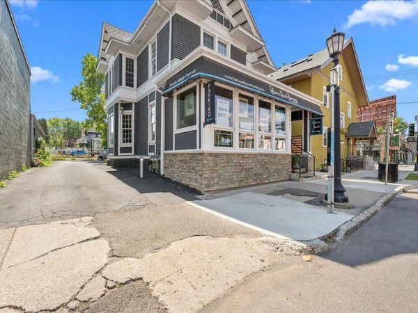 1517 W Lake Street , Minneapolis, MN 55408