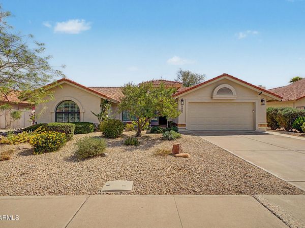 8961 E SUTTON Drive, Scottsdale, AZ 85260