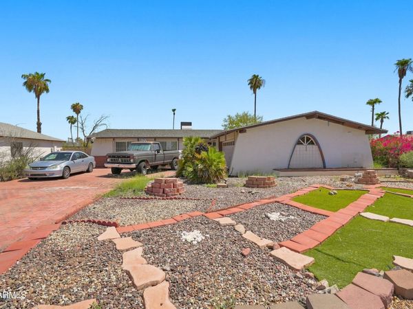 845 S VALENCIA, Mesa, AZ 85202