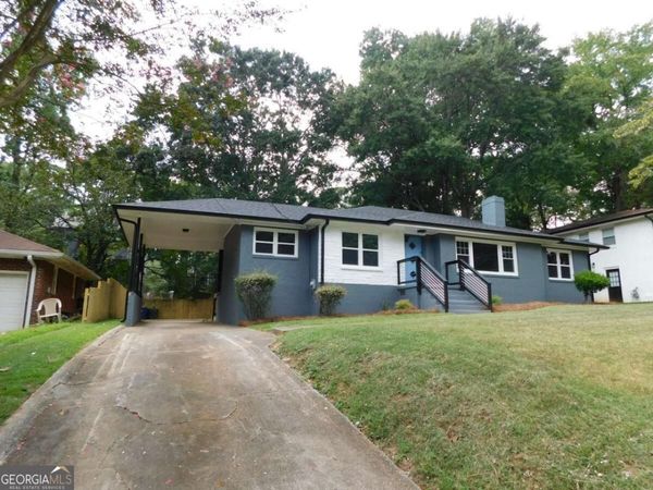 195 W Lake Drive NW, Atlanta, GA 30314
