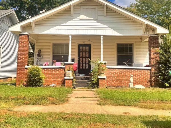 701 Sweetwater Ave, Florence, AL 35630