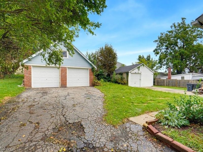 2121 10th Street SW, Akron, OH 44314 Photo 3