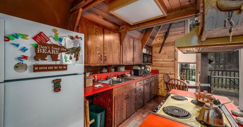 1750 Spring Creek Road, Unit 18, South Lake Tahoe, CA 96150 Photo