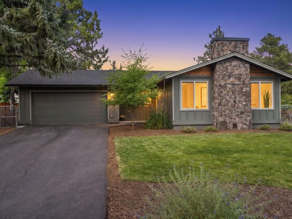 61573 Twin Lakes Loop, Bend, OR 97702