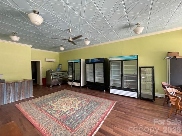 35 N Mitchell Avenue N, Bakersville, NC 28705