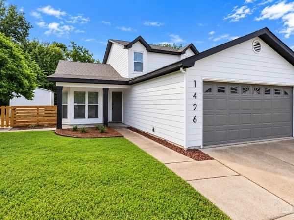 1426 Sterling Point Dr, Gulf Breeze, FL 32563