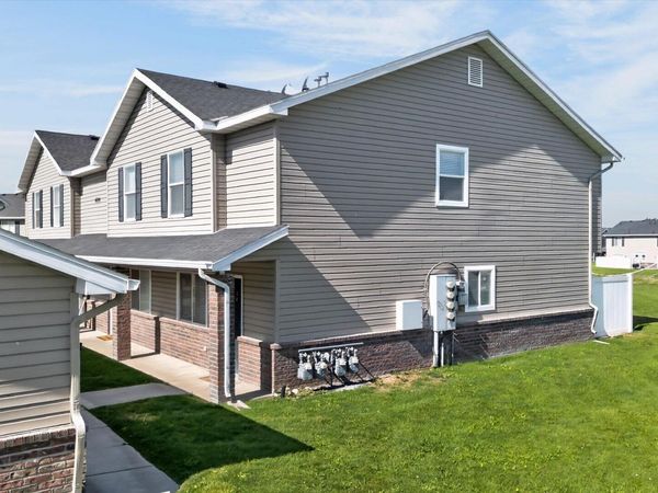 484 Raven Way Unit D, Chubbuck, ID 83202