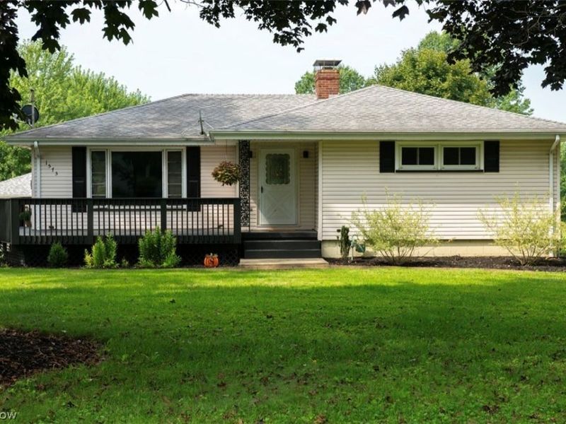 1575 Niles Cortland Road NE, Warren, OH 44484 Photo 2