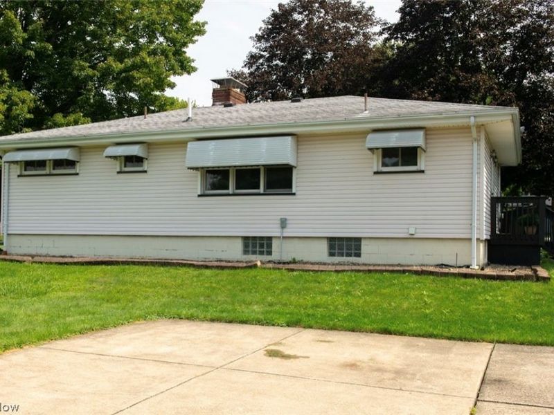 1575 Niles Cortland Road NE, Warren, OH 44484 Photo 24